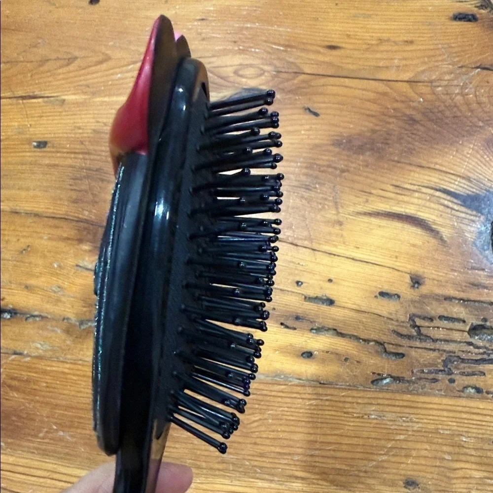 N/A stylish hairbrush
